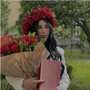 Ingegnere magistrale neolaureata impartisce lezioni di matematica